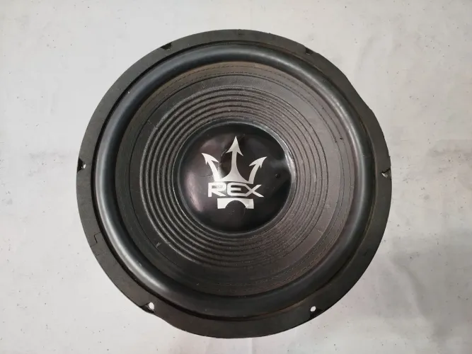 Subwoofer Rex 500 12 polegadas com defeito