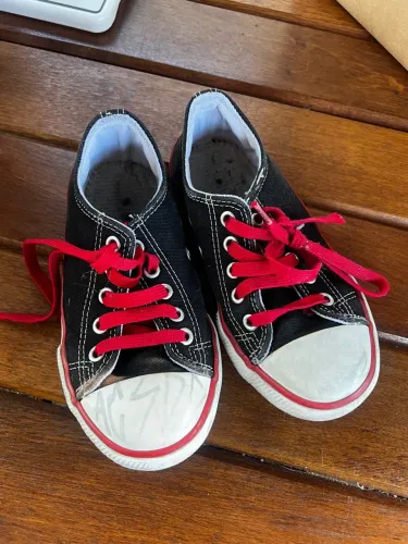 All Star Infantil n 29 - Usado em Boas Condições 
