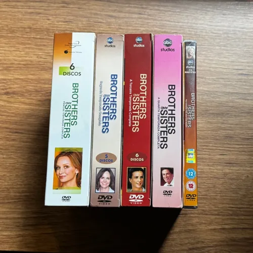 Brothers & Sisters - A Série Completa em DVD
