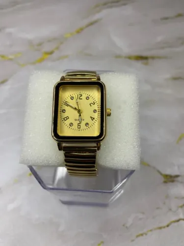 Relogio Quadrado Dourado Feminino