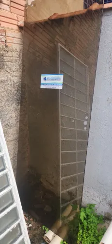 Porta de vidro temperado fumê - giro (só o vidro)