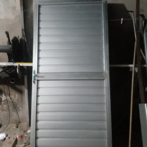Portão 1.10m de largura por 2.10 de altura, galvanizado.