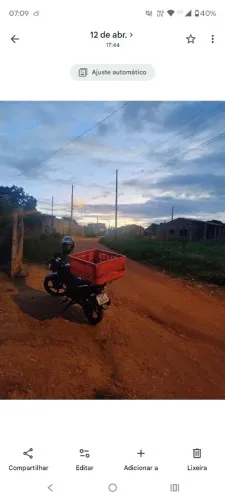 Vendo caixa e suporte para melhor carregar mercadoria za *33