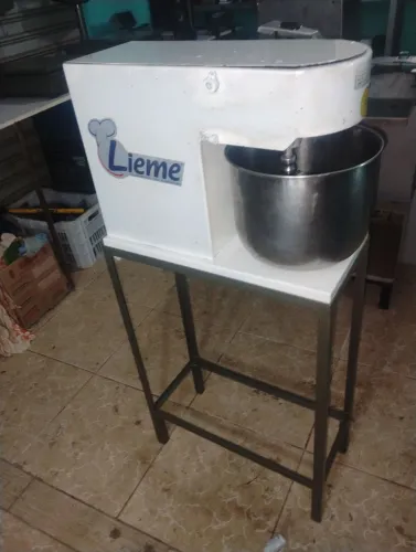 Batedeira lieme 6 litros 6 velocidades