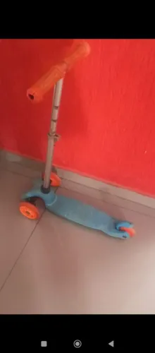 Patinete que brilha