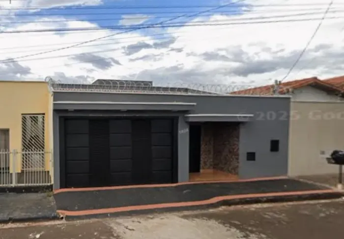Casa 84m² em Terreno 282m² | Ituiutaba-MG | Bairro Centro - Próximo ao Shopping Pátio Cida