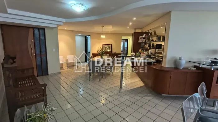 (Foco em Alto Padrão e Exclusividade - Recomendado):  Alto Padrão em Piedade | 215m², 4 Qu