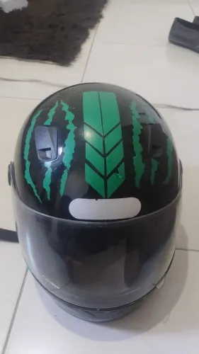 Capacete tamanho 60