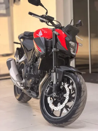 Cb 500 hornet 2026, com 1.436 kilometros, zera!!!!