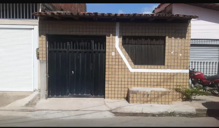 Aluga-se Casa na Divinéia