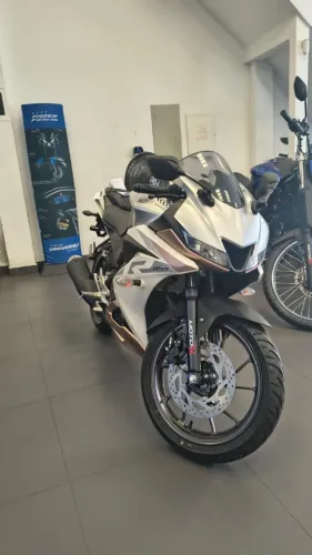 R15 - Gabriel Barros Yamaha