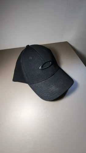 Boné Oakley Tincan Preto Original Tamanho S/M Pouco Usado