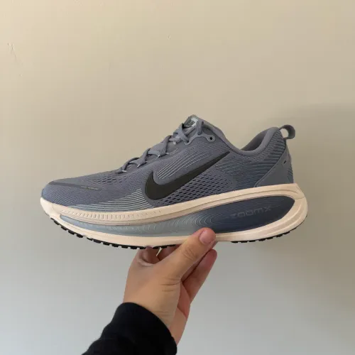 Tenis nike Vomero 18- Tamanho 41