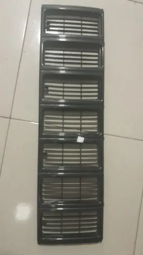 GRADE DIANTEIRO DO JEEP GRAN CHEROKEE 2000 (AM07012).