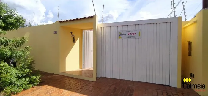 Excelente Casa Térrea com Piscina