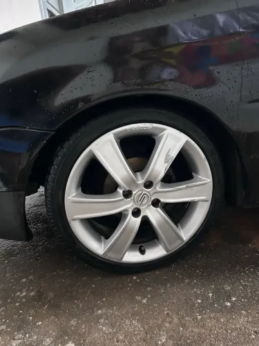 Vendo rodas aro 17 com os pneu