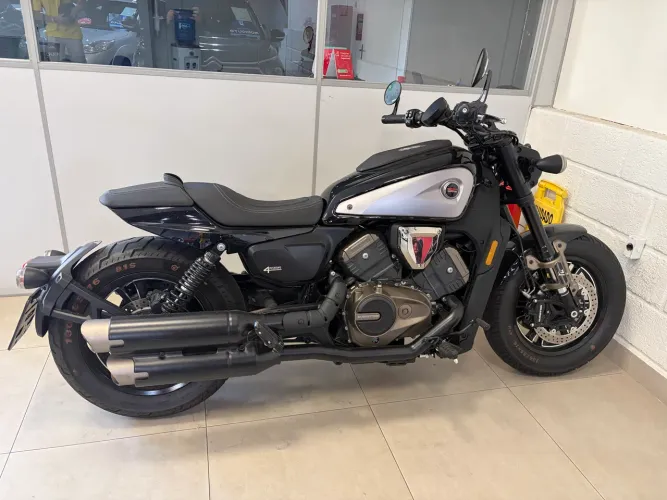 Moto SBM 600V
