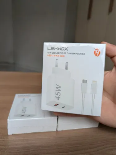 Carregador iPhone (Linha 14 abaixo)