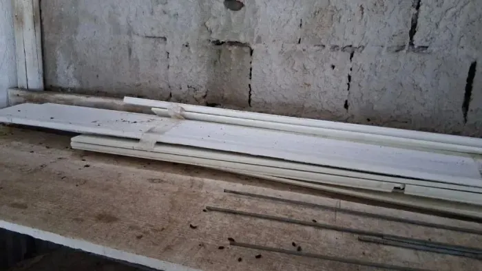 Forro de PVC usado 20x150cm.