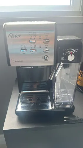 Cafeteira Oster Primalatte - 127v