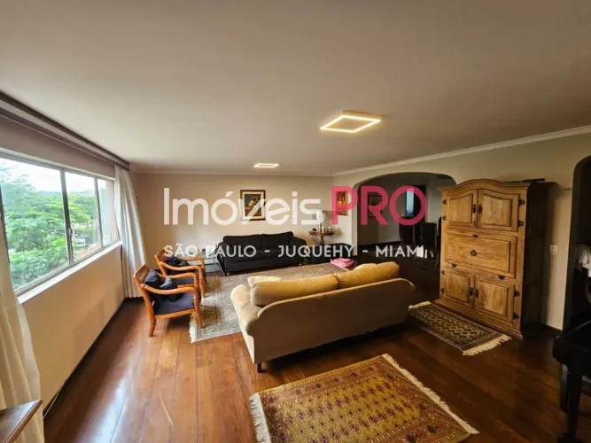 Apartamento no Itaim com 246m²