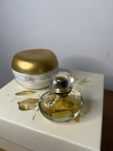 Kit lily (perfume + hidratante)