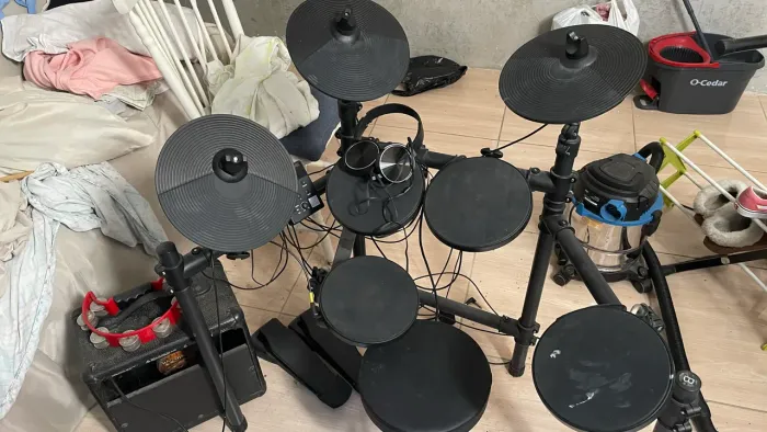 Bateria Eletrônica Seven SD-770 + Amplificador Rock Bass WarmMusic