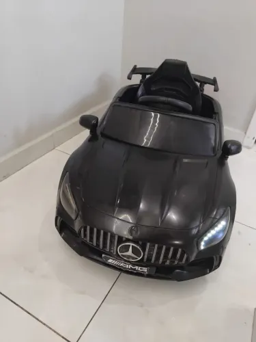 Carro elétrico infantil
