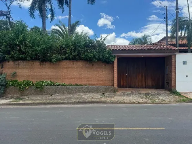 CASA À VENDA NO JARDIM DOM BOSCO EM JAGUARIÚNA/SP COM AMPLO TERRENO IDEAL PARA INVESTIMENT
