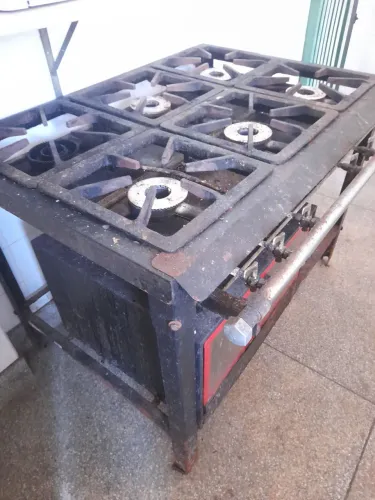Fogão Industrial Progás ( 6 bocas e forno )
