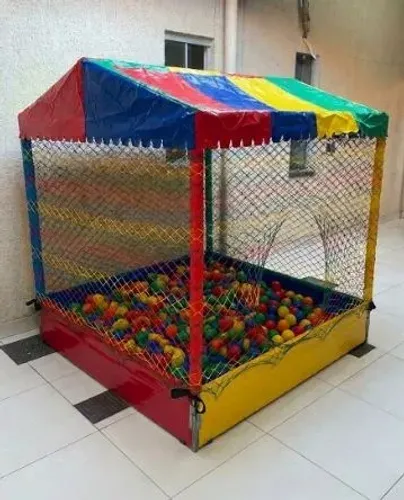 Piscina De Bolinhas Infantil 1,5m x 1,5m Com Cobertura