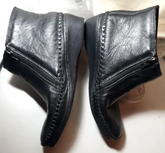 Bota de couro preta tamanho 36 Comfort Plus