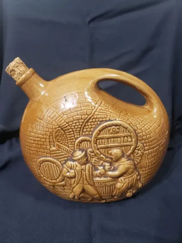 Garrafa de vinho Cerâmica antigo