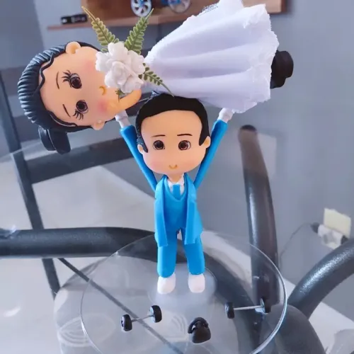 Noivinhos personalizados feitos em biscuit