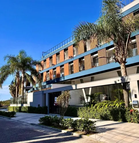 Loft de Alto Padrão a 200 metros da Praia do Novo Campeche - Florianópolis - SC