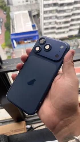 Carcaça original retirada iPhone 17 pro - Acompanha vidro traseiro e Dock de carga
