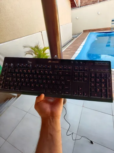 Teclado Corsair Gamer K55 RGB