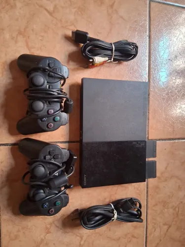 Play Station 2 com vários jogos