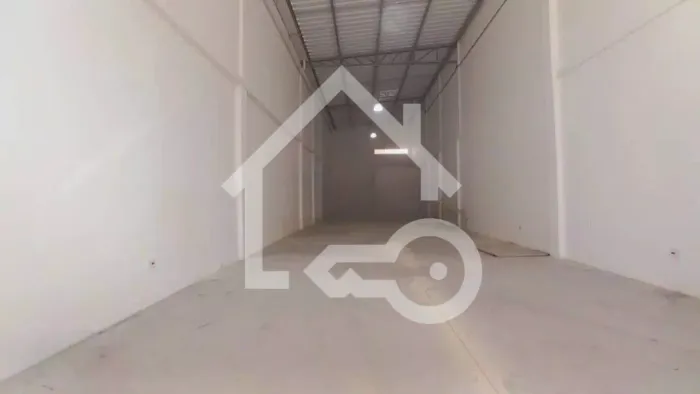 Salão Comercial para Locação em São Bernardo do Campo - Nova Petrópolis: 1 Sala, 2 Banheir