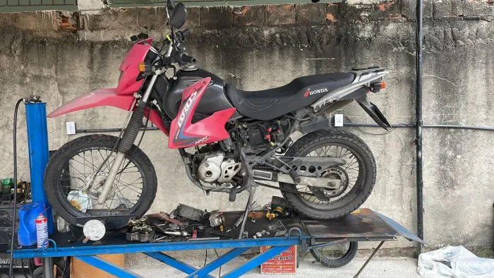 Nxr Bros 150