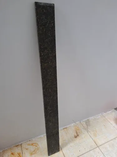 Pedra de mármore 1,56 de altura e 2 cm de largura