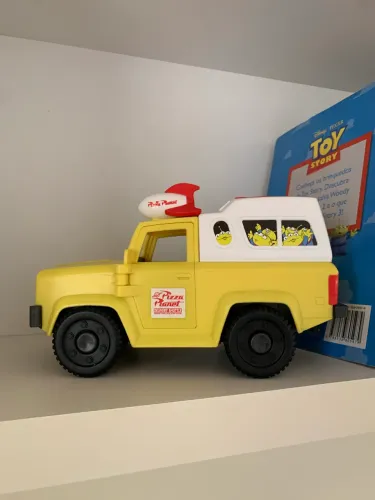 Toy Story pizza planet carro