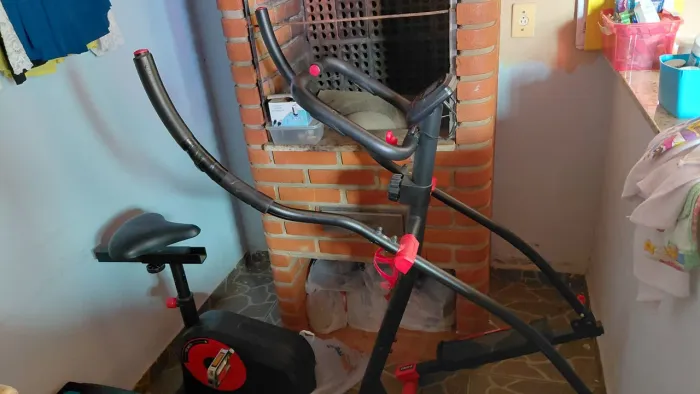 Aparelho de ginástica elíptico +bicicleta e plataforma vibratória