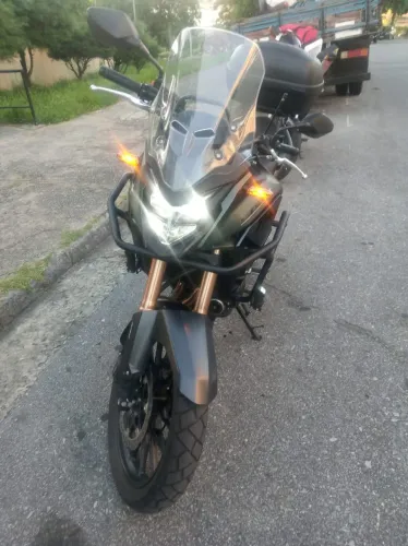 Vendo CB 500 x 2023 super conservada .