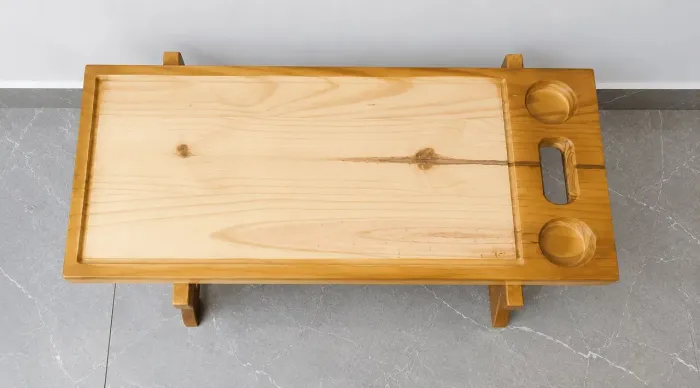 Mesa para churrasco com cavalete dobrável