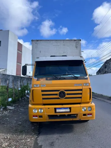 Caminhão 2004 Volkswagen 23-220
