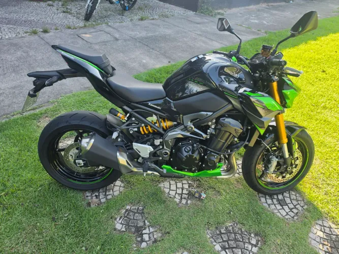 Kawasaki Z-900 R Edition