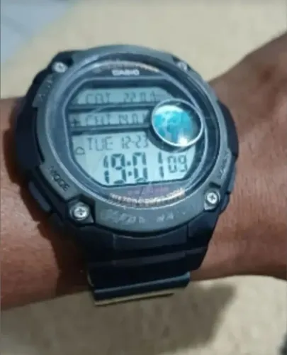 Vendo CASIO WORLD TIME.. VINTAGE..tamanho grande