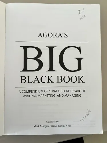 Livro Agora?s Big Black Book (raríssimo)