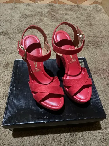 Salto Vermelho Vizzano - Novo, Nunca Usado